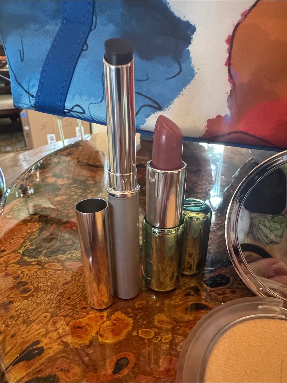 Clinique 11 Piece Makeup Set - Picture 2 of 12